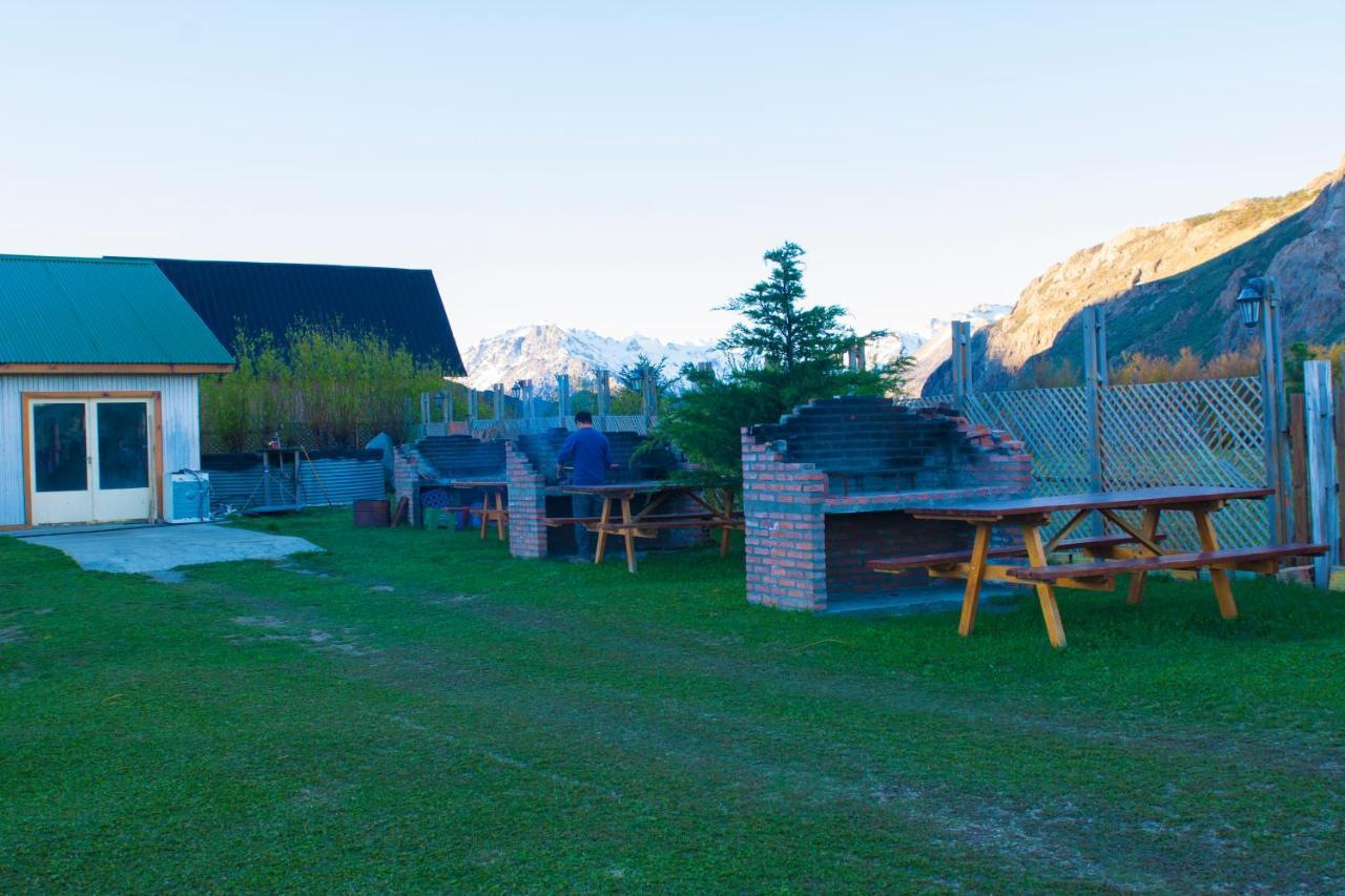 Hostel Pioneros del Valle El Chaltén Exterior foto