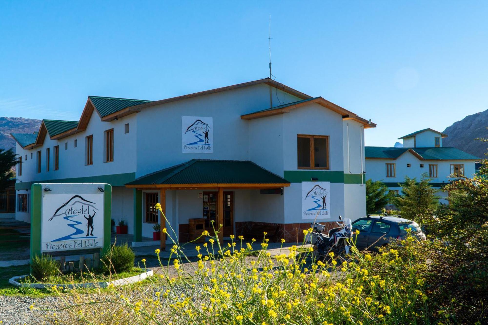 Hostel Pioneros del Valle El Chaltén Exterior foto