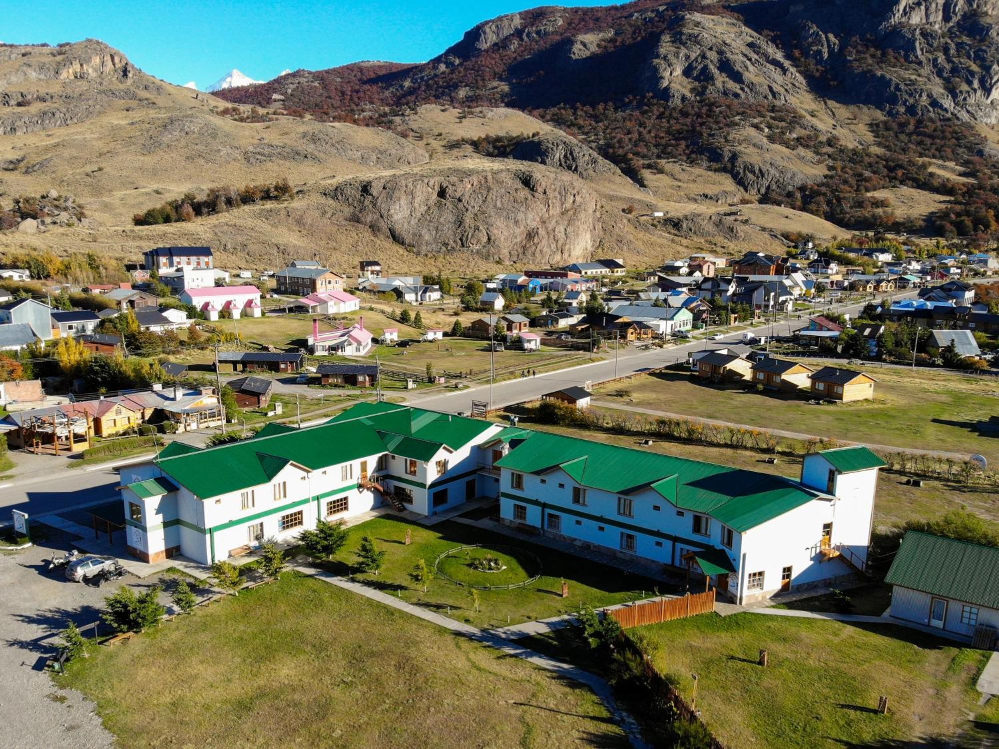 Hostel Pioneros del Valle El Chaltén Exterior foto